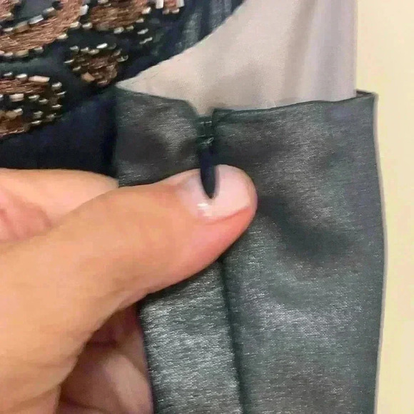 Adrianna Papell Cocktail dress w crinoline, beading, gorgeous pleating Size 6 - Picture 10 of 17